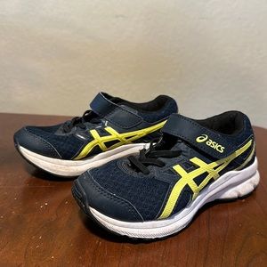 boys (almost) new asics athletic shoes, size k13